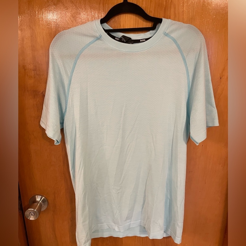 RHONE Men’s Reign Tech Short Sleeve - Picture 2 of 4
